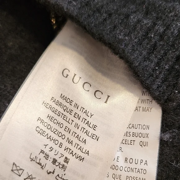 GUCCI - Authentic Black Knit Cardigan Jacket with Gold Heart and Star Accents - Picture 5 of 8